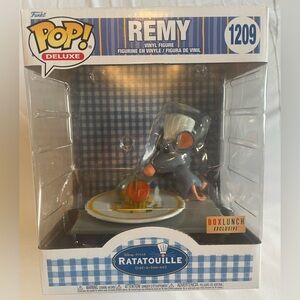 Funko Deluxe Remy with Chef Hat and Plate
